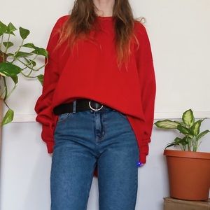 OVERSIZED RED PULLOVER